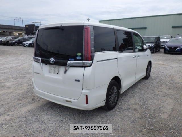 Toyota ESQUIRE 2019-07 8314342-3
