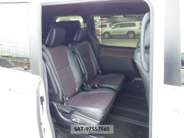 Toyota ESQUIRE 2019-07 8314342-6