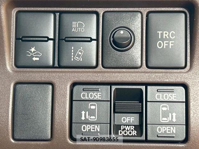 Toyota ESQUIRE 2016-11 8335738-5