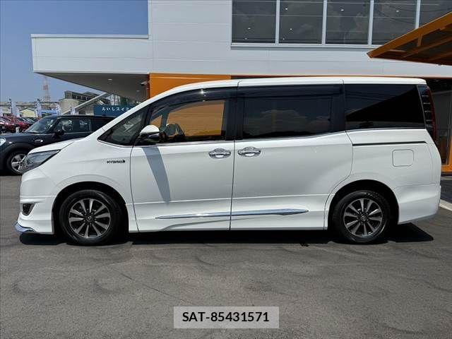 Toyota ESQUIRE 2018-06 8335744-11