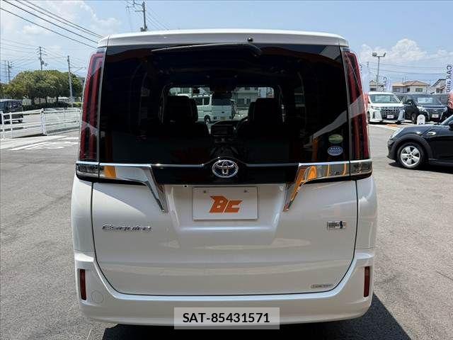 Toyota ESQUIRE 2018-06 8335744-13