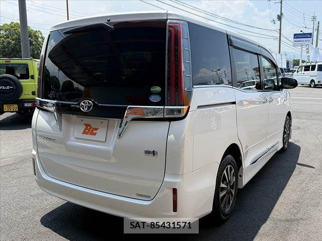Toyota ESQUIRE 2018-06 8335744-14