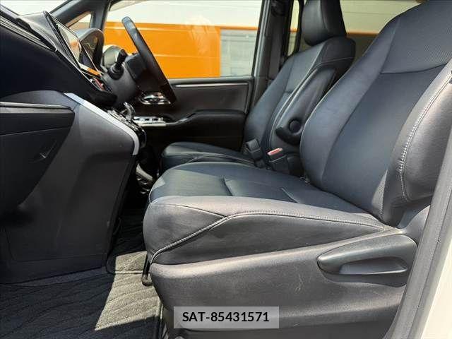 Toyota ESQUIRE 2018-06 8335744-16