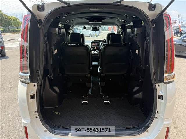 Toyota ESQUIRE 2018-06 8335744-21