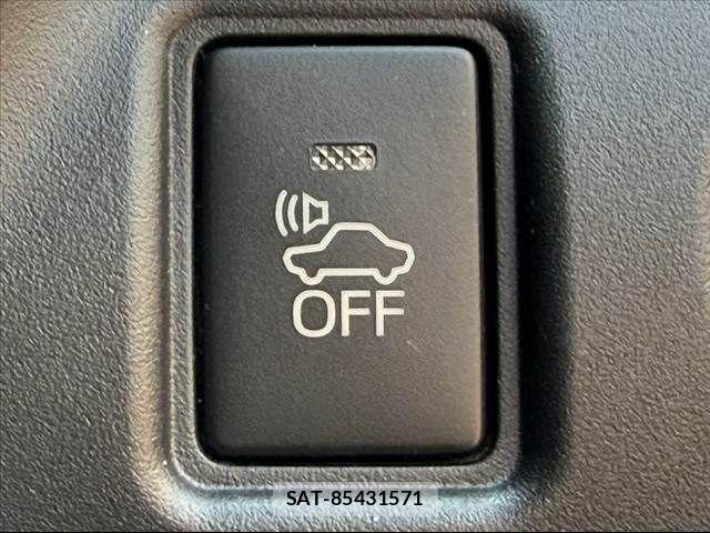 Toyota ESQUIRE 2018-06 8335744-29