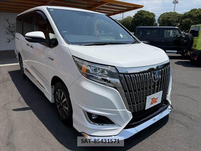 Toyota ESQUIRE 2018-06 8335744-7