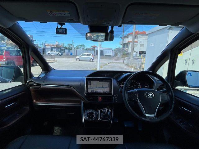 Toyota ESQUIRE 2017-03 8335741-1