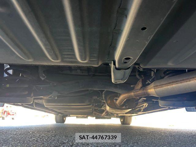 Toyota ESQUIRE 2017-03 8335741-19