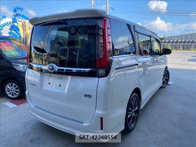 Toyota ESQUIRE 2015-06 8335739-1