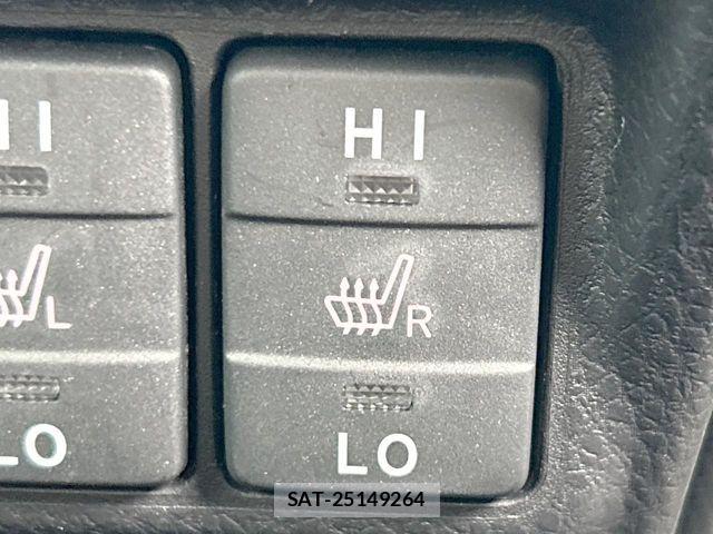 Toyota ESQUIRE 2017-02 8335740-9