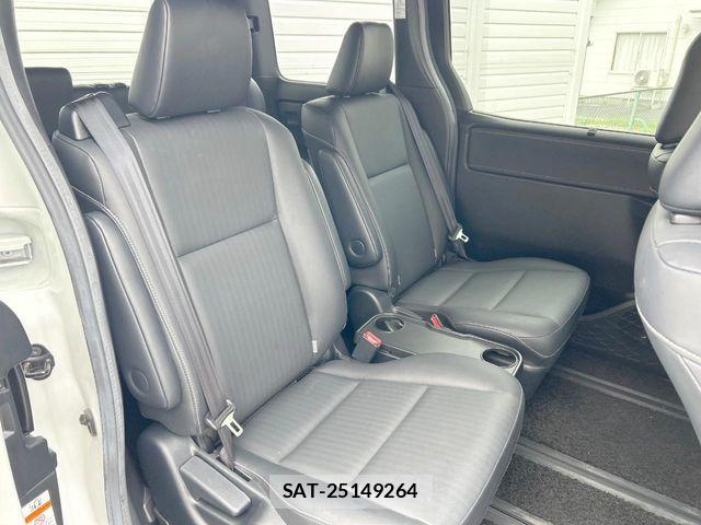 Toyota ESQUIRE 2017-02 8335740-13