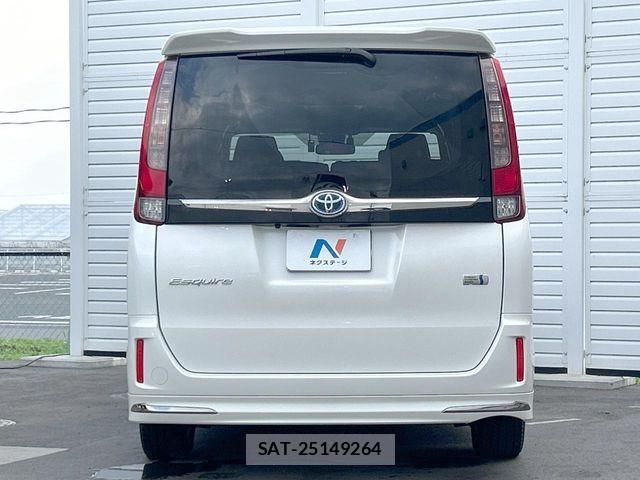 Toyota ESQUIRE 2017-02 8335740-19