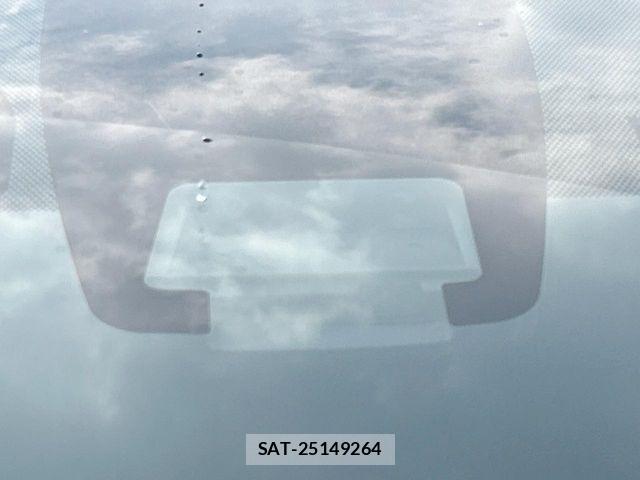 Toyota ESQUIRE 2017-02 8335740-2