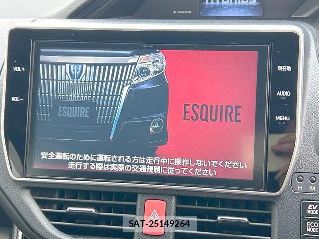 Toyota ESQUIRE 2017-02 8335740-4
