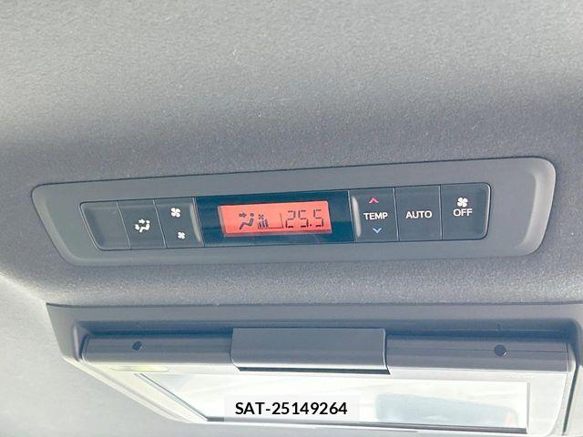 Toyota ESQUIRE 2017-02 8335740-8