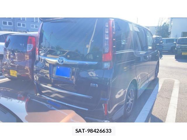 Toyota ESQUIRE 2015-07 8335743-3