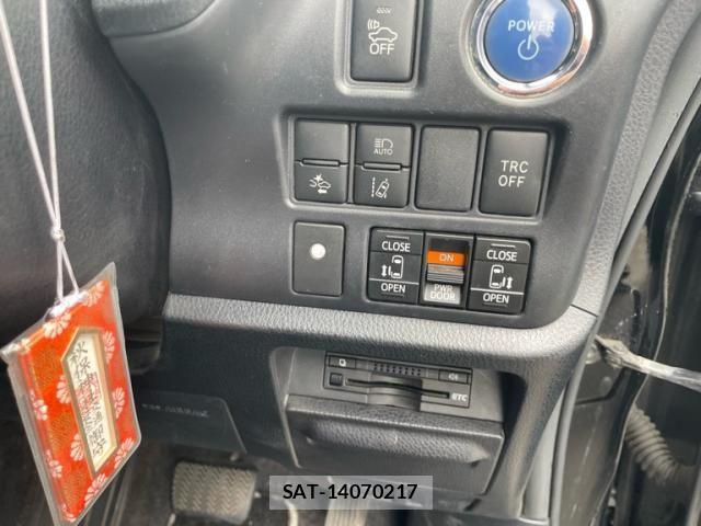 Toyota ESQUIRE 2016-08 8354400-14