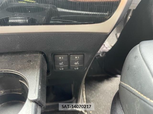 Toyota ESQUIRE 2016-08 8354400-23