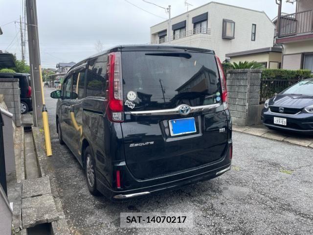 Toyota ESQUIRE 2016-08 8354400-5