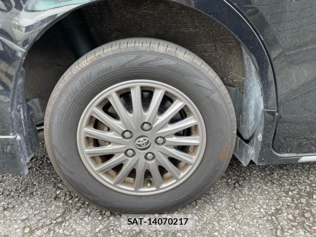 Toyota ESQUIRE 2016-08 8354400-7