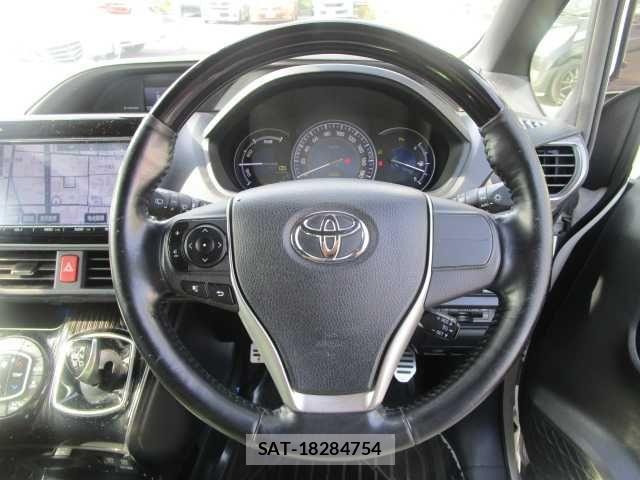 Toyota ESQUIRE 2019-02 8365773-19