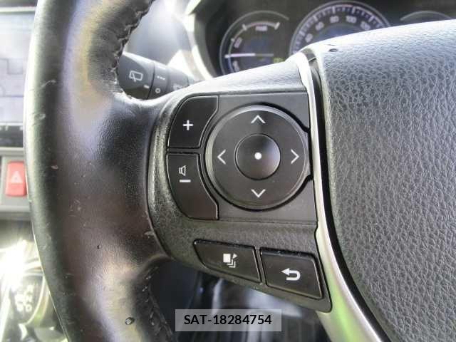 Toyota ESQUIRE 2019-02 8365773-20