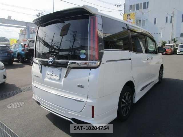 Toyota ESQUIRE 2019-02 8365773-6