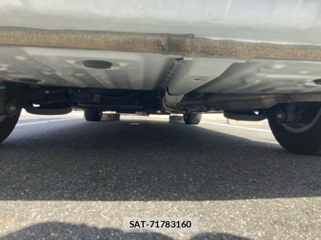 Toyota ESQUIRE 2017-07 8365778-10