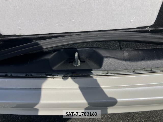 Toyota ESQUIRE 2017-07 8365778-13