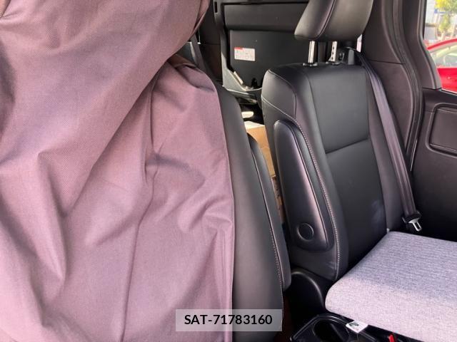 Toyota ESQUIRE 2017-07 8365778-14