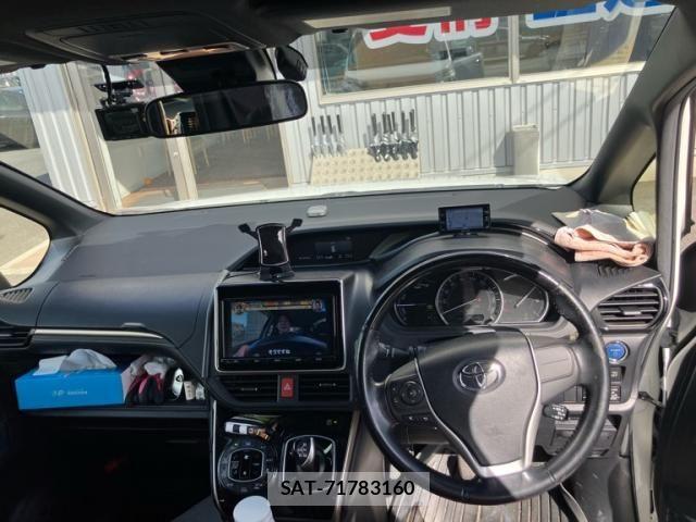 Toyota ESQUIRE 2017-07 8365778-16