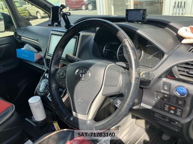 Toyota ESQUIRE 2017-07 8365778-17