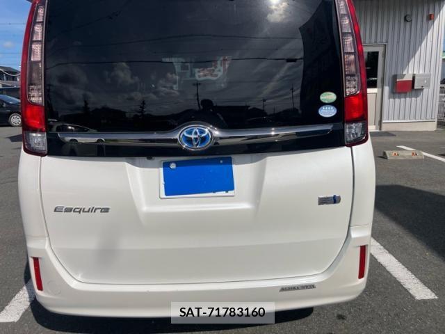 Toyota ESQUIRE 2017-07 8365778-7