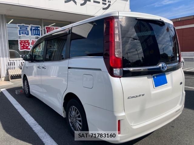 Toyota ESQUIRE 2017-07 8365778-8