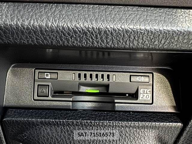 Toyota ESQUIRE 2017-01 8365776-24