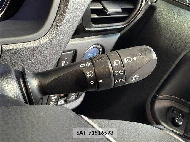 Toyota ESQUIRE 2017-01 8365776-28