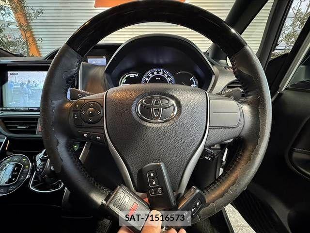 Toyota ESQUIRE 2017-01 8365776-6