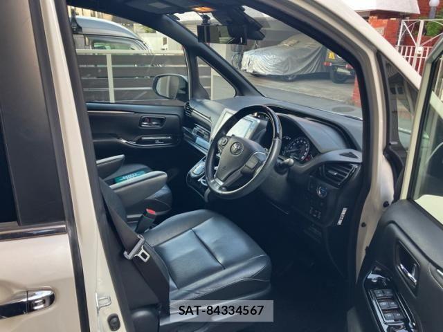 Toyota ESQUIRE 2017-11 8365779-7