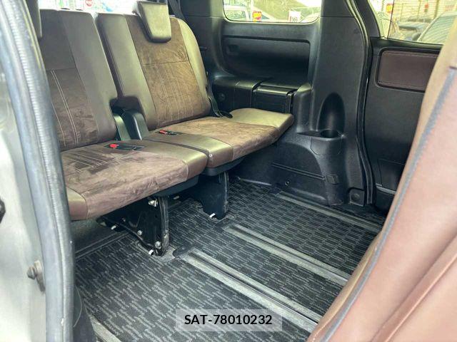 Toyota ESQUIRE 2018-03 8365777-23