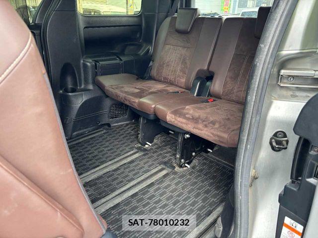 Toyota ESQUIRE 2018-03 8365777-24