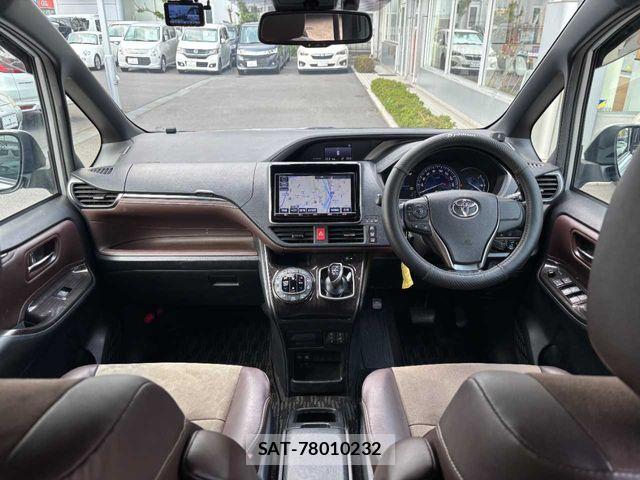 Toyota ESQUIRE 2018-03 8365777-2