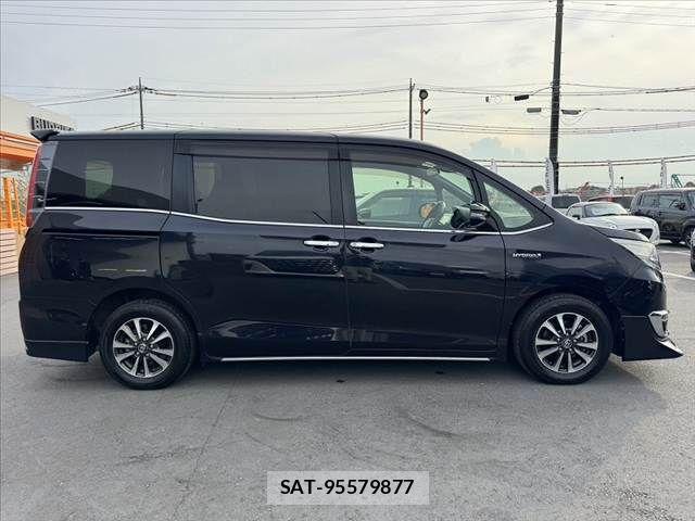 Toyota ESQUIRE 2017-07 8365775-11