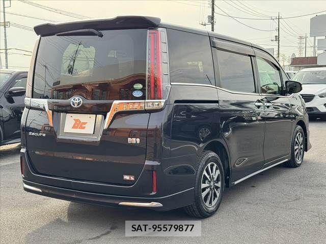 Toyota ESQUIRE 2017-07 8365775-14