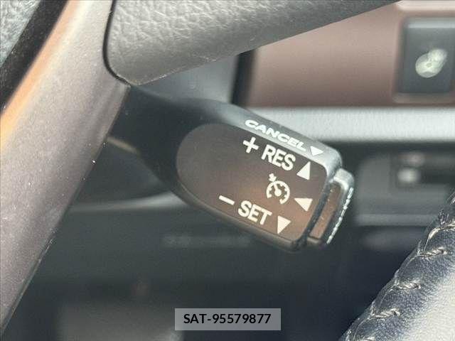 Toyota ESQUIRE 2017-07 8365775-28