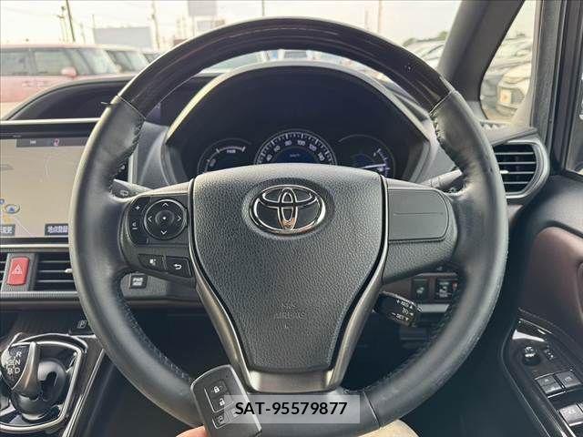 Toyota ESQUIRE 2017-07 8365775-6