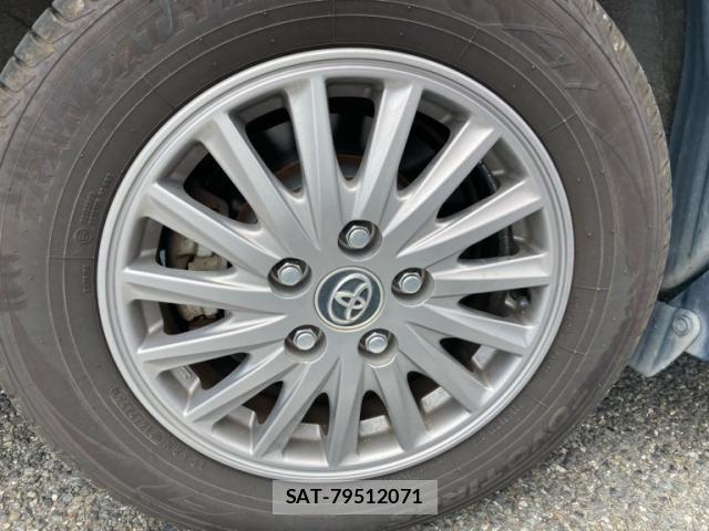 Toyota ESQUIRE 2015-09 8371632-4