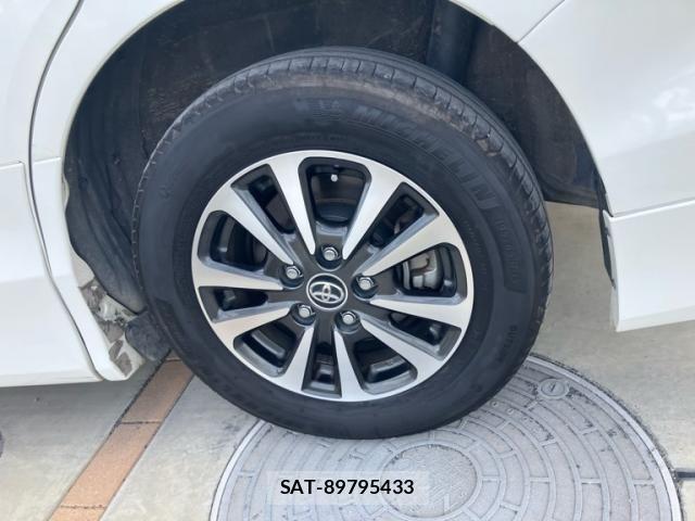 Toyota ESQUIRE 2018-10 8412244-11