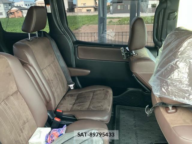 Toyota ESQUIRE 2018-10 8412244-15