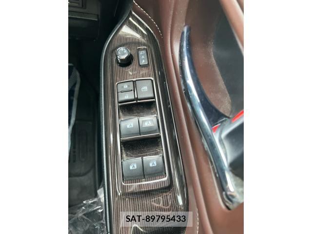 Toyota ESQUIRE 2018-10 8412244-22