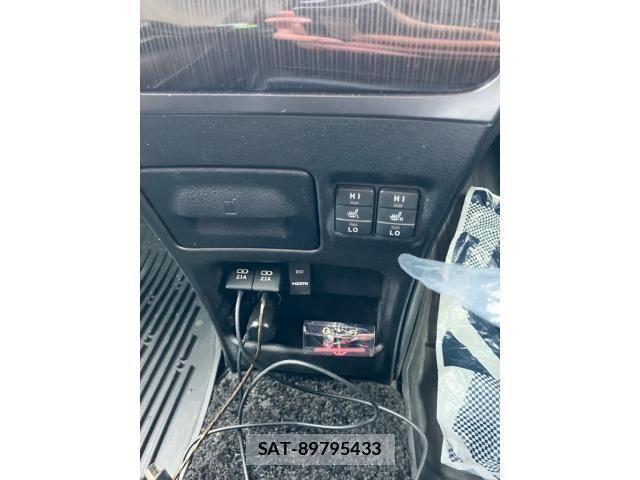 Toyota ESQUIRE 2018-10 8412244-26